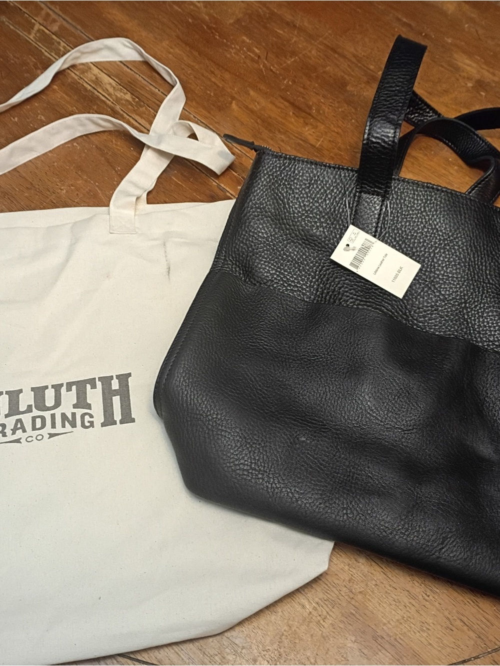 Duluth Trading Co Black Two-Texture Pebbled Leather Tote